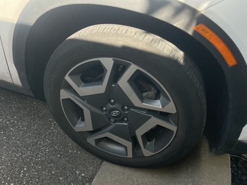 Used 2024 Hyundai Palisade SEL w/ Premium Package FWD image 8