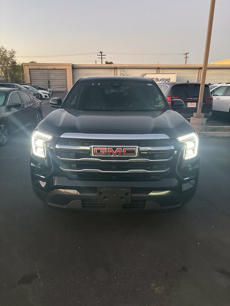 Used 2026 GMC Terrain Elevation AWD/4WD image 2