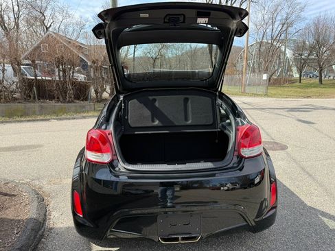 Used 2013 Hyundai Veloster w/ Style Pkg image 20
