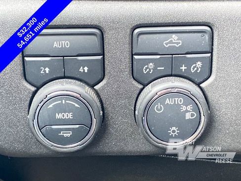 Used 2023 Chevrolet Silverado 1500 LT w/ Convenience Package II image 30