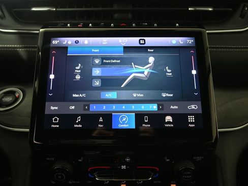 Used 2021 Jeep Grand Cherokee L Limited AWD/4WD image 29