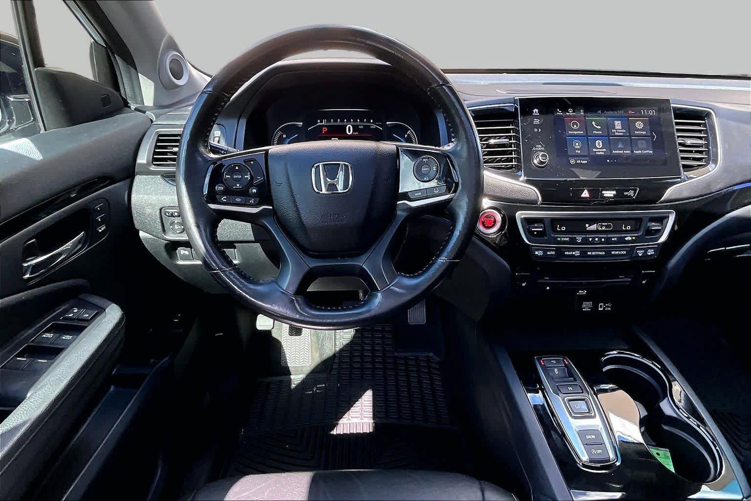 Used 2019 Honda Pilot Touring image 6
