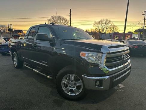 Used 2015 Toyota Tundra SR5 image 2