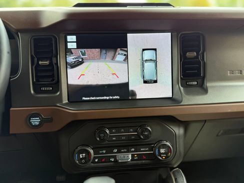 Used 2024 Ford Bronco Outer Banks AWD/4WD image 32