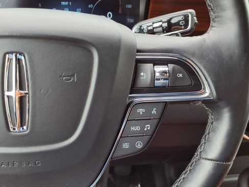 Used 2024 Lincoln Navigator Reserve image 17