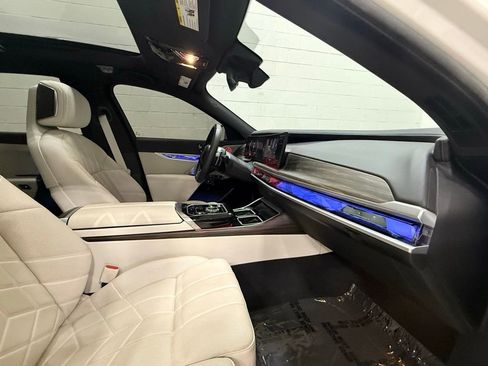 Used 2024 BMW 760i xDrive w/ Premium Package image 47
