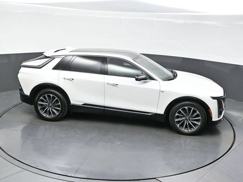 Certified 2024 Cadillac Lyriq Sport AWD/4WD image 37