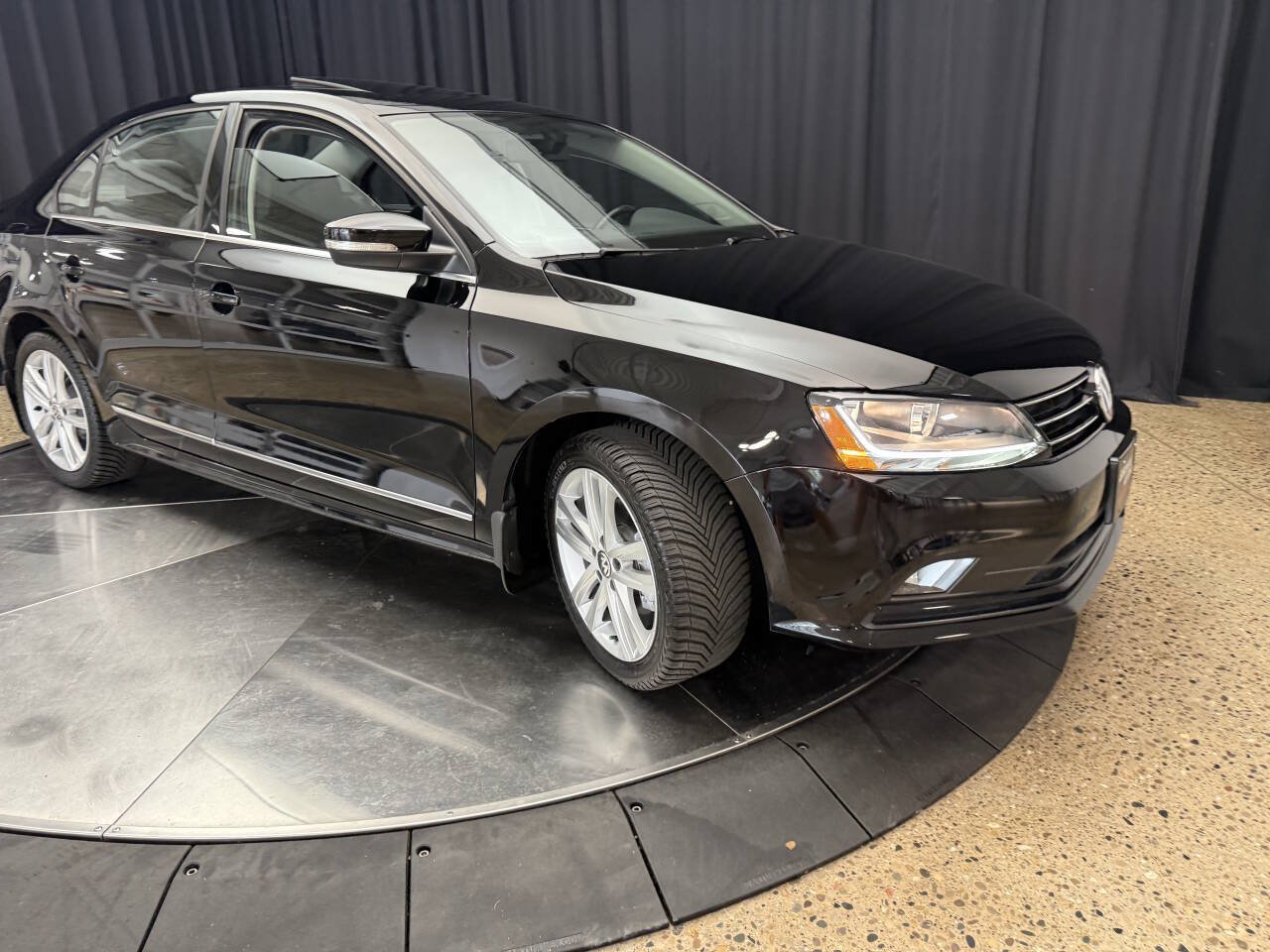 Used 2017 Volkswagen Jetta SEL Premium FWD image 12