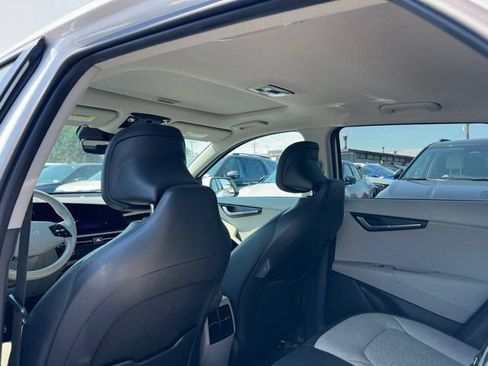 Certified 2023 Kia Niro Wave FWD image 9
