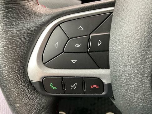 Used 2023 Jeep Renegade Trailhawk w/ Trailhawk Elite Group AWD/4WD image 34