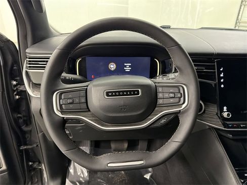 Used 2022 Jeep Wagoneer Series III w/ Premium Group I image 32
