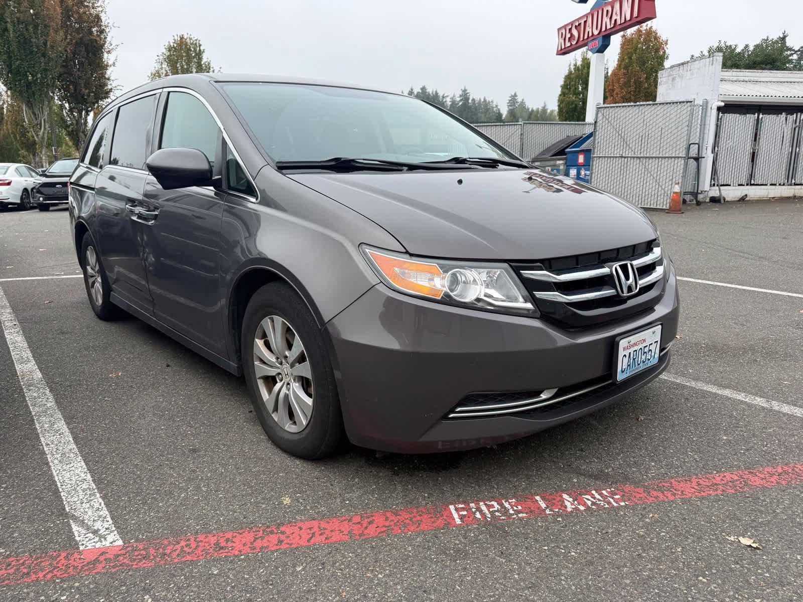 Used 2016 Honda Odyssey SE image 4