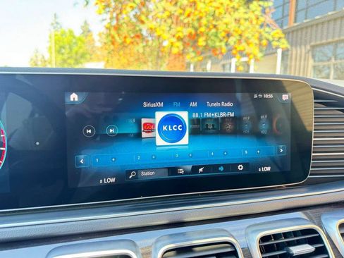 Used 2020 Mercedes-Benz GLS 450 4MATIC image 15