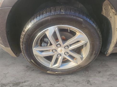 Used 2016 Chevrolet Equinox LTZ w/ Enhanced Convenience Package image 9