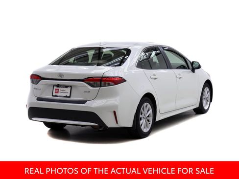 Certified 2020 Toyota Corolla XLE FWD image 2