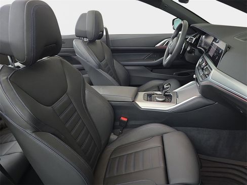 Used 2023 BMW 430i xDrive Convertible w/ M Sport Package image 11