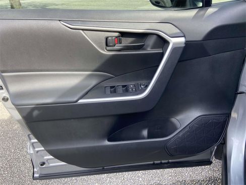 Used 2024 Toyota RAV4 LE image 10