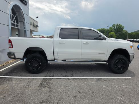 Used 2022 RAM 1500 Big Horn AWD/4WD image 2