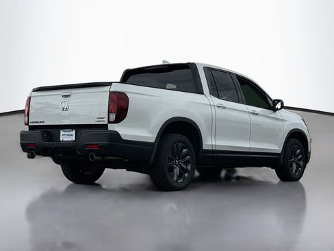 Used 2021 Honda Ridgeline Sport image 2
