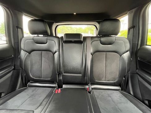 Used 2025 Jeep Grand Cherokee Altitude RWD image 30