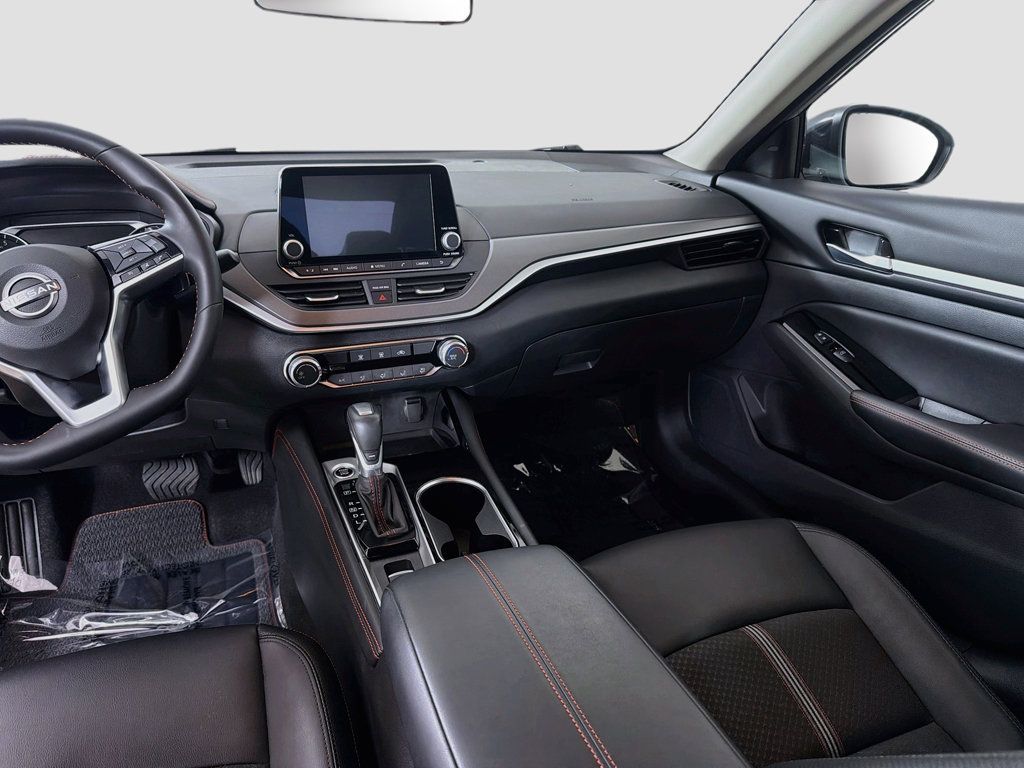 Used 2025 Nissan Altima 2.5 SR AWD/4WD image 22