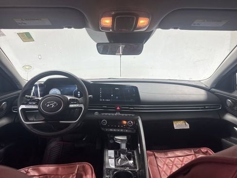 Used 2023 Hyundai Elantra SEL w/ Convenience Package FWD image 19
