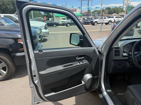 Used 2011 Jeep Liberty Sport w/ Popular Equipment Group AWD/4WD image 13
