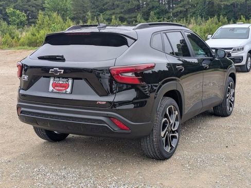 New 2026 Chevrolet Trax RS w/ Sunroof Package FWD image 2