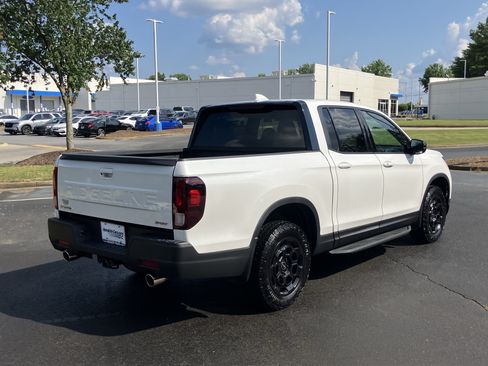 Used 2025 Honda Ridgeline Sport+ image 10