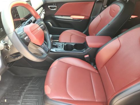 Certified 2025 Kia K4 GT-Line w/ GT-Line Premium Package FWD image 18