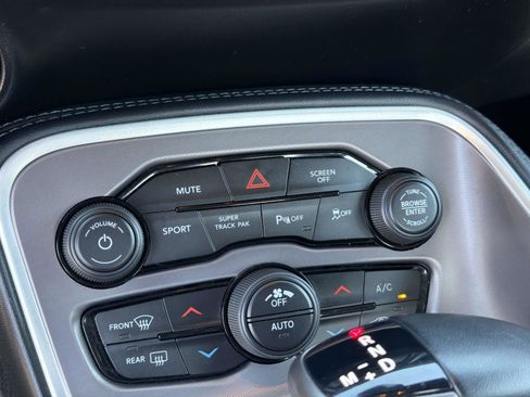 Used 2022 Dodge Challenger GT w/ Plus Package image 14