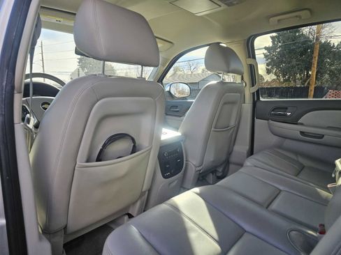 Used 2011 Chevrolet Avalanche LT w/ Regional Value Package image 20