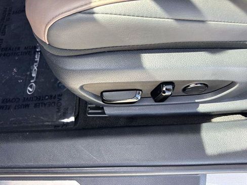 Certified 2024 Lexus ES 350 w/ Premium Package FWD image 12