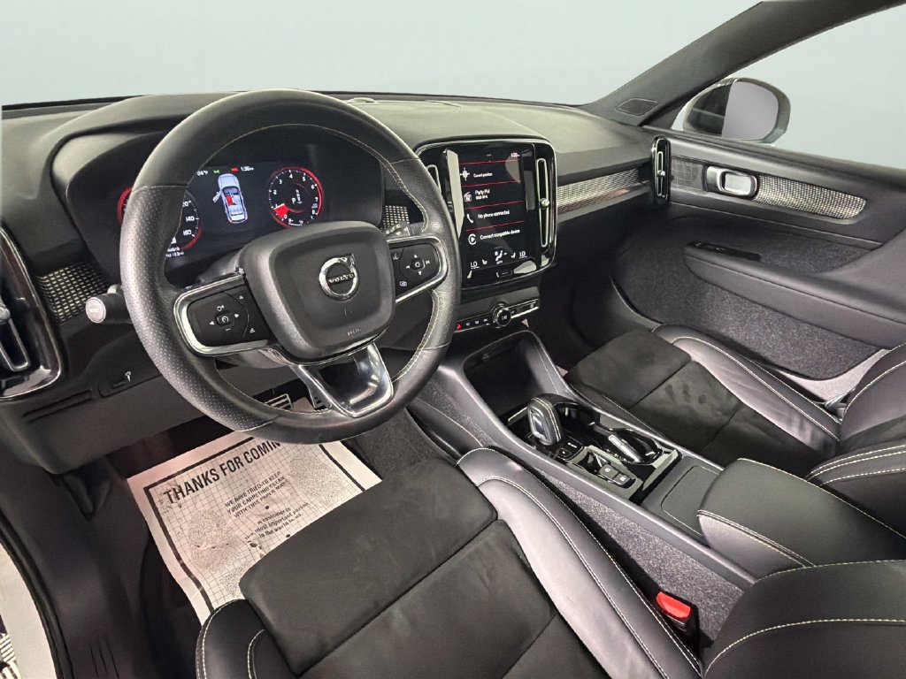 Used 2021 Volvo XC40 T4 R-Design w/ Advanced Package FWD image 18