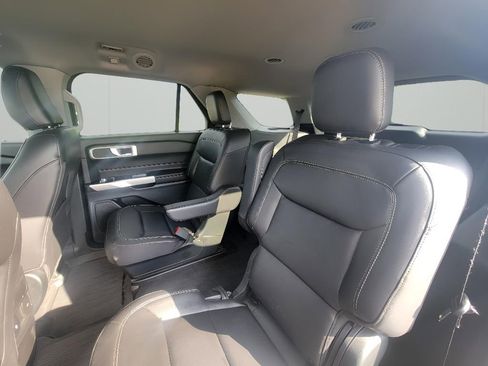 Used 2023 Ford Explorer XLT w/ Equipment Group 202A AWD/4WD image 24
