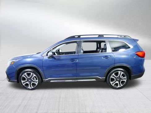 Used 2023 Subaru Ascent Limited w/ Technology Package AWD/4WD image 4