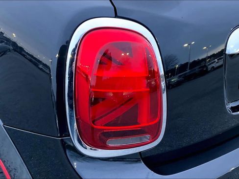 Used 2019 MINI Cooper 4-Door Hardtop w/ Premium Package image 27