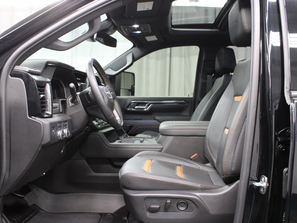 Used 2025 GMC Sierra 2500 AT4 AWD/4WD image 15