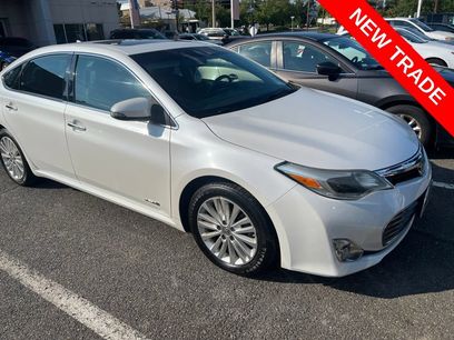 Used 2014 Toyota Avalon Limited w/ Technology Package