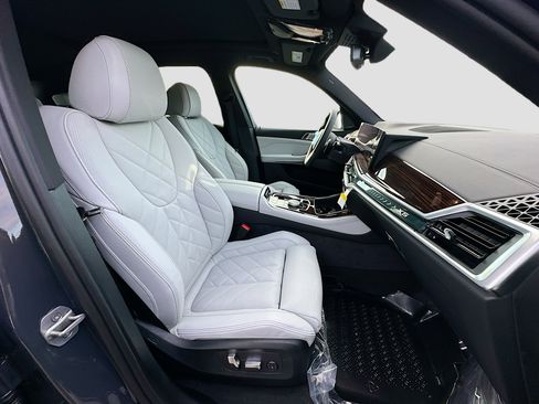 New 2026 BMW X5 sDrive40i w/ M Sport Package image 23