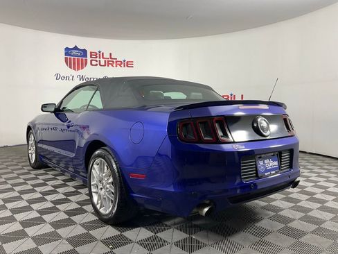 Used 2013 Ford Mustang Premium RWD image 5