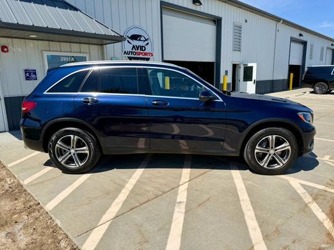 Used 2016 Mercedes-Benz GLC 300 4MATIC image 9