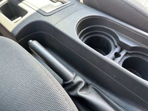 Used 2017 Nissan Frontier SV w/ SV Value Truck Package AWD/4WD image 20