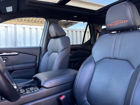 Used 2024 Honda Pilot TrailSport image 23