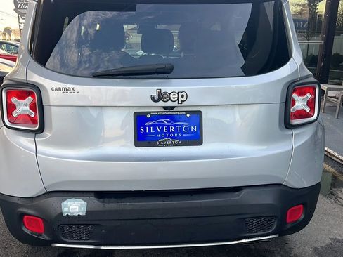 Used 2015 Jeep Renegade Limited image 4