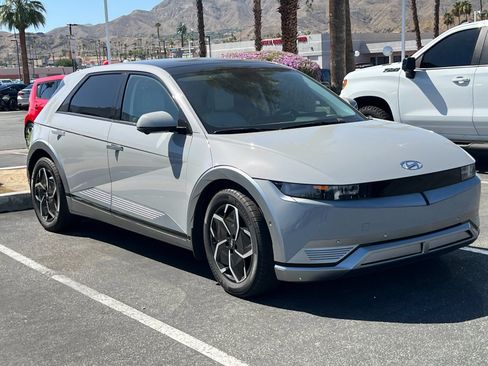 Used 2023 Hyundai Ioniq 5 Limited w/ Cargo Package RWD image 2