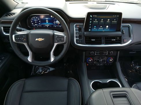 Used 2023 Chevrolet Tahoe Premier w/ Premium Package 2 AWD/4WD image 15