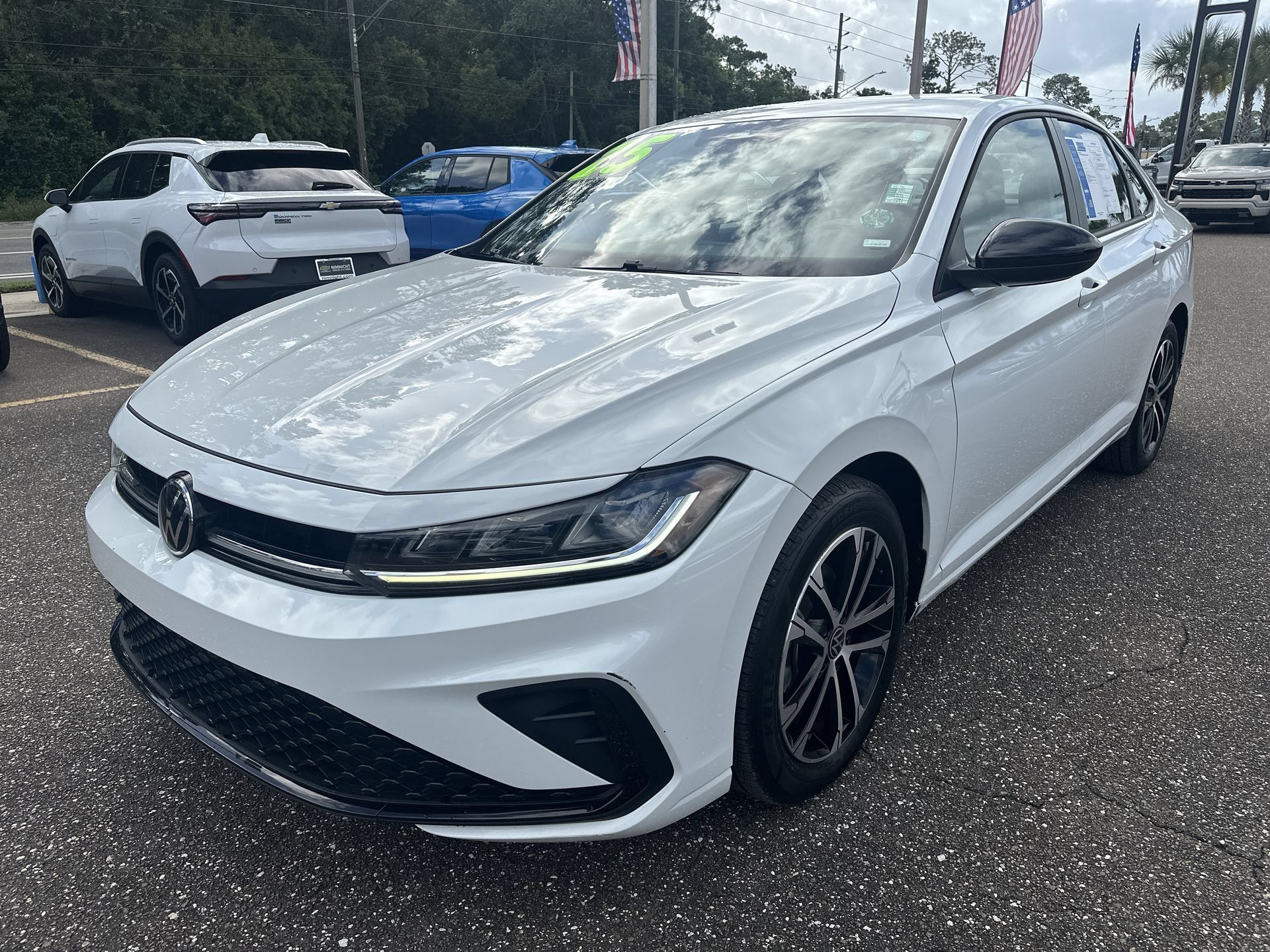 Used 2025 Volkswagen Jetta Sport FWD image 12