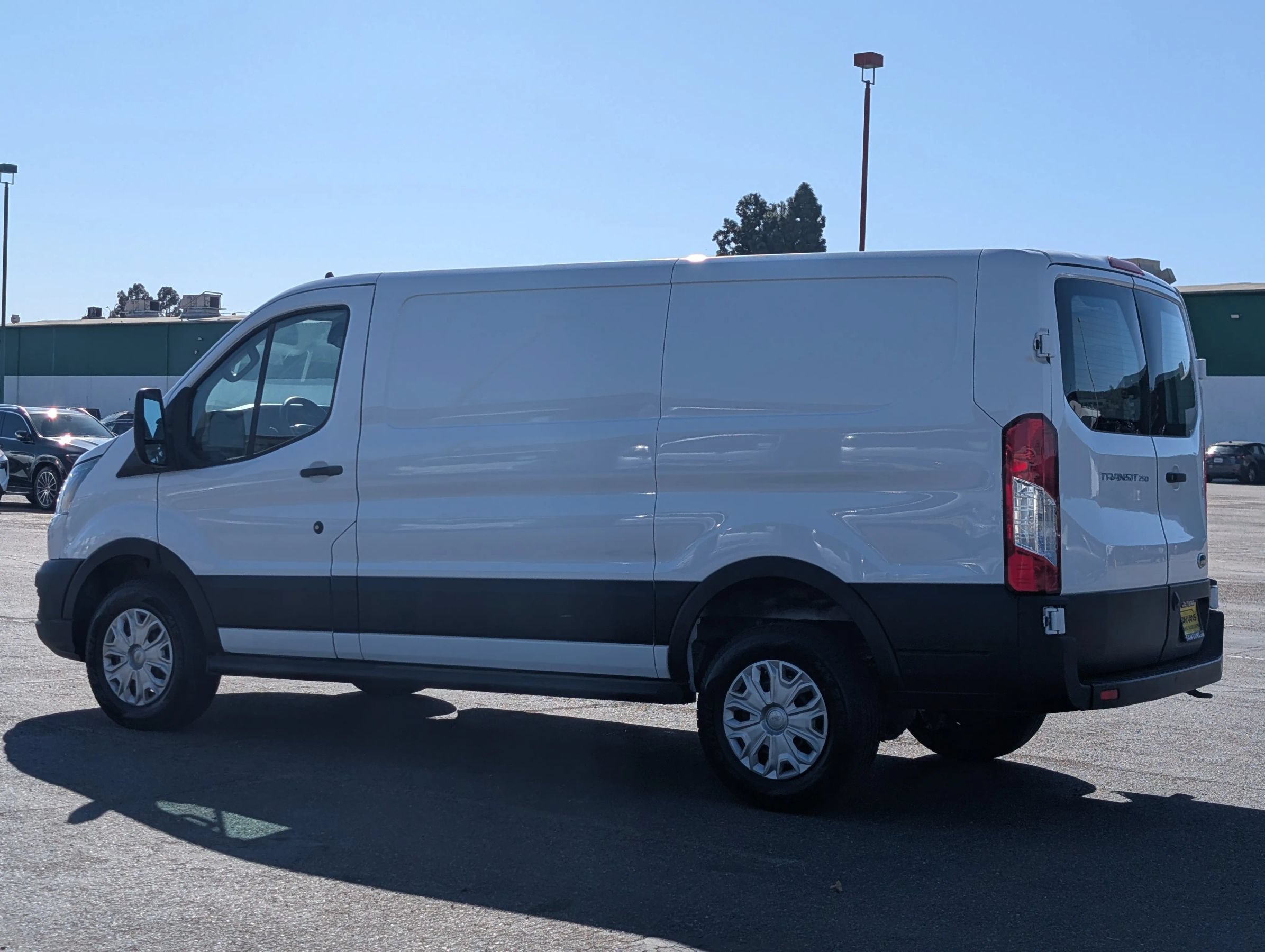 Used 2025 Ford Transit 250 Low Roof w/ Exterior Upgrade Package RWD image 5