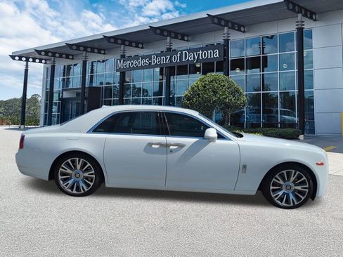 Used 2016 Rolls-Royce Ghost image 3